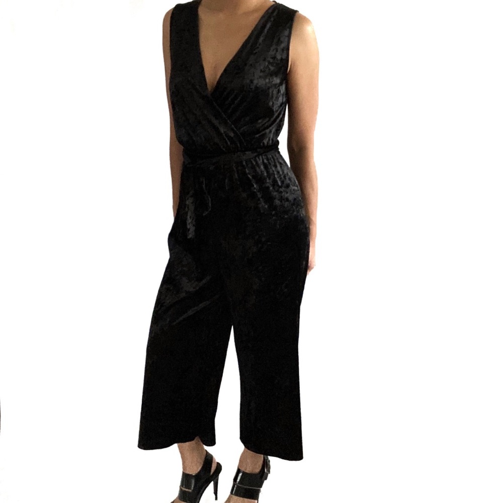 Black Crushed Velvet Jumpsuit Size Small